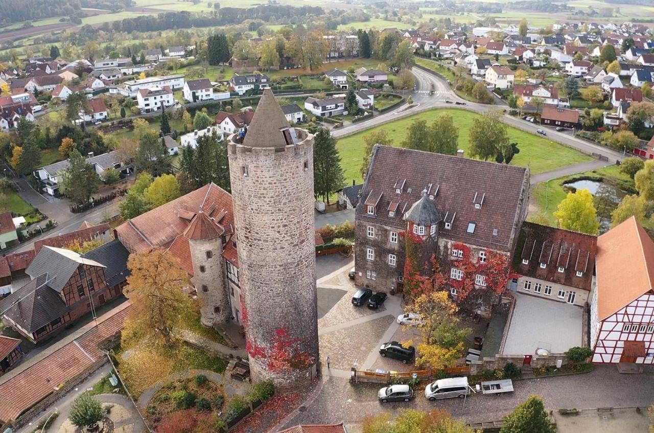 Graefin Amalia - Elegantes Apartment In Der Historischen Hinterburg In Schlitz, 2 Schlafzimmer, Mit Garten, Nahe Fulda Und Bad Hersfeld Екстер'єр фото